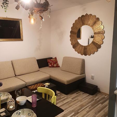 Apartament Little Modern Folk Apt Vălenii de Munte Zewnętrze zdjęcie