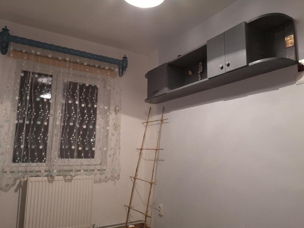 Apartament Little Modern Folk Apt Vălenii de Munte Zewnętrze zdjęcie